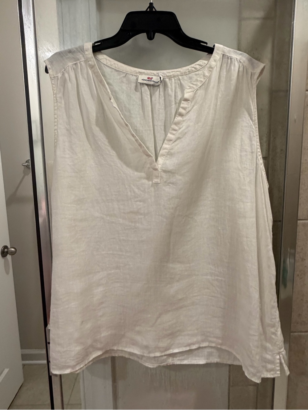 Vineyard Vines Women’s 100% Linen Cream Sleeveless Top